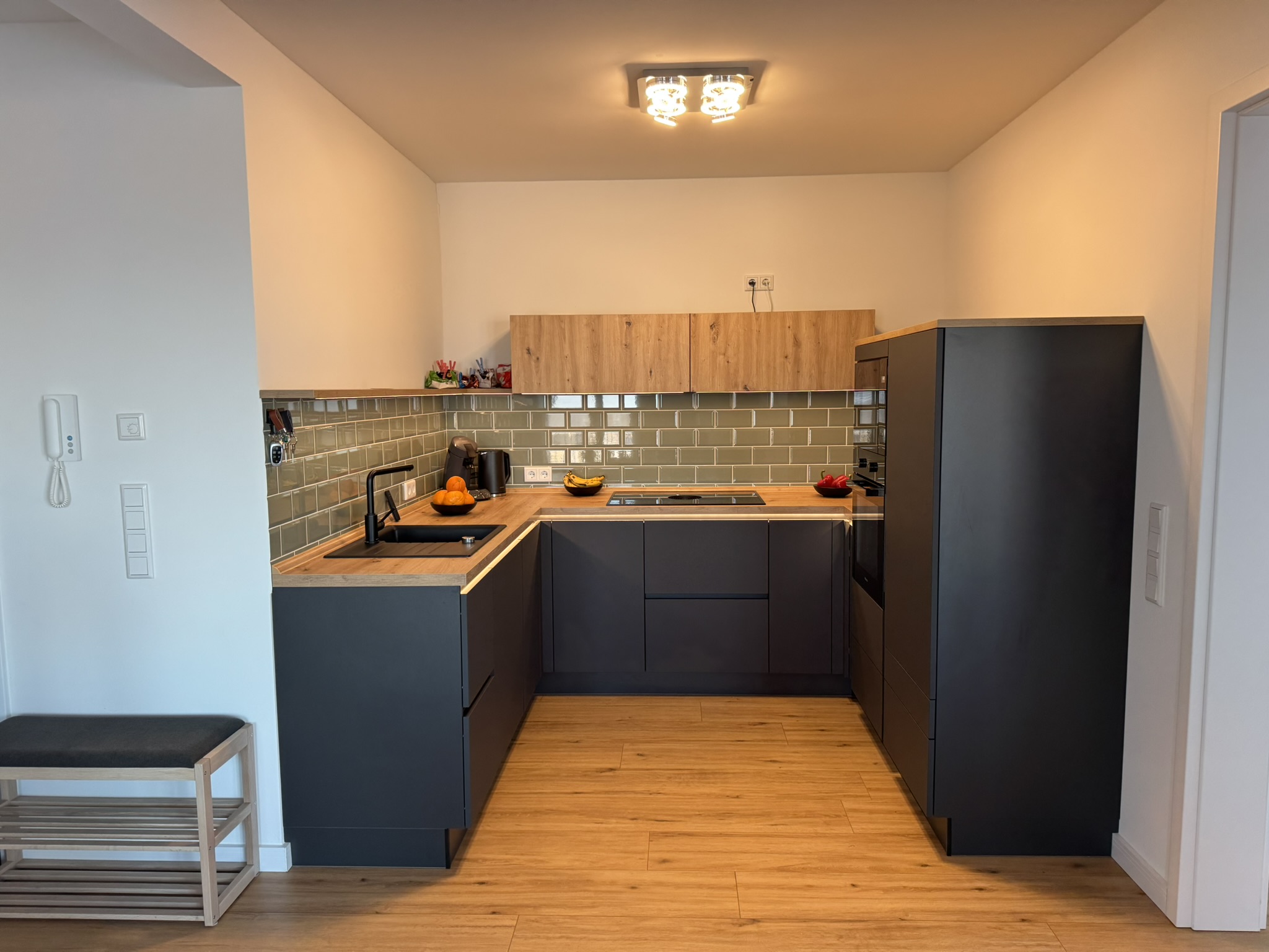 Voll ausgestattete Küche