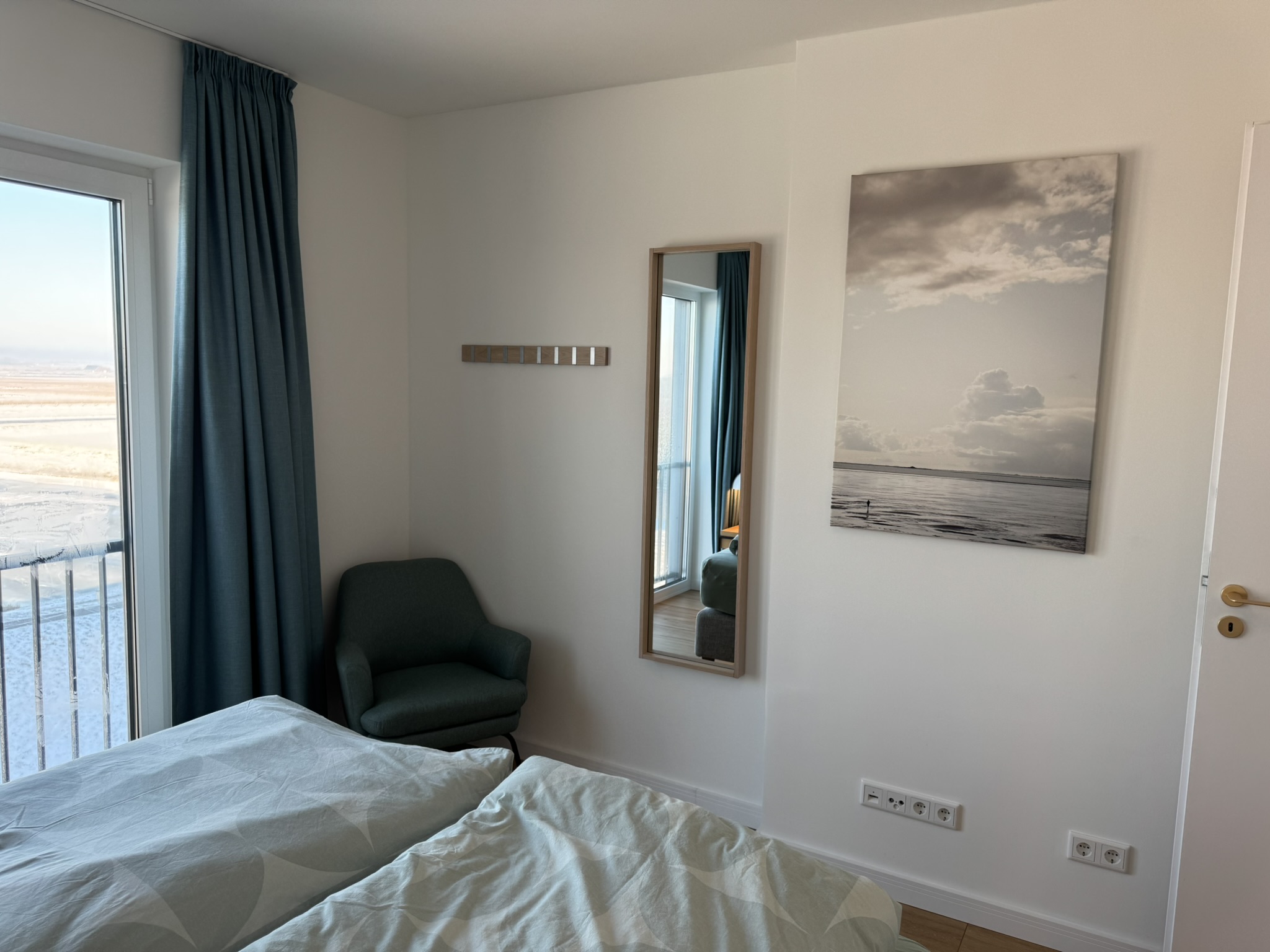 Schlafzimmer 2 mit Kingsize-Bett